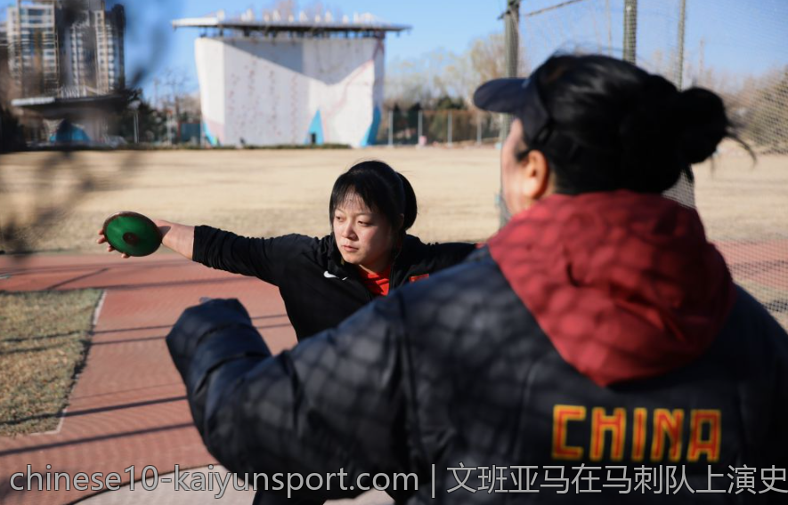 文班亚马在马刺队上演史诗级超级大三双令人震惊